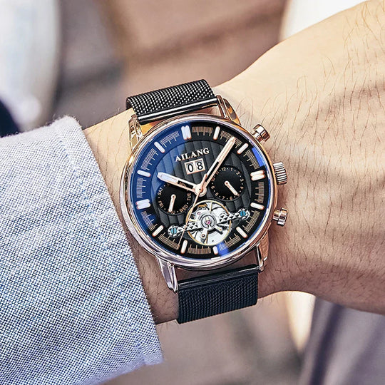 Muodikas Tourbillon-kello